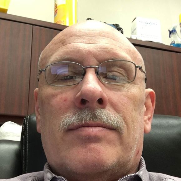 Meet your Posher, Robert - Picture 1 of 1